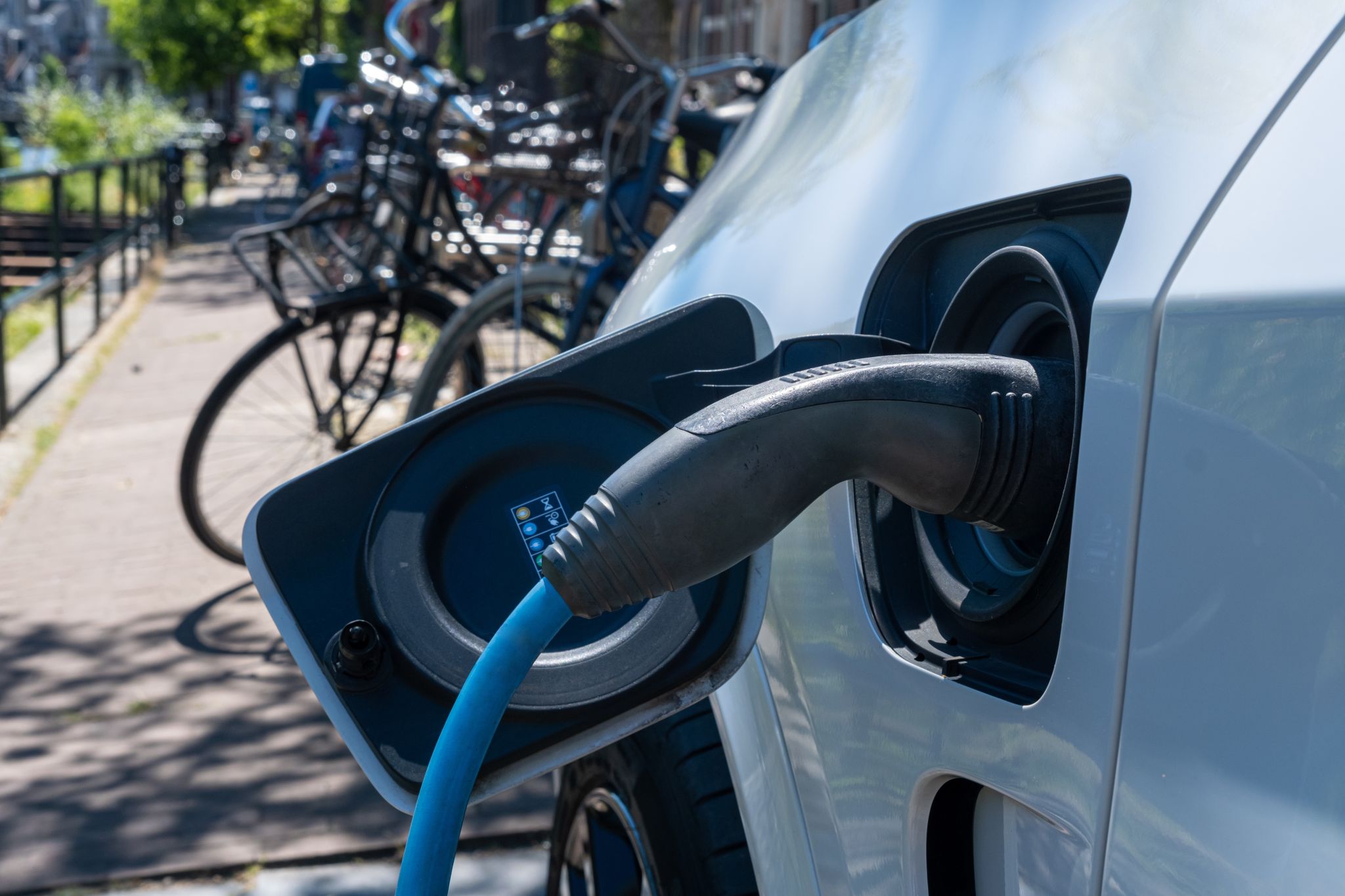 CARRO ELETRICO BICICLETA shutterstock 2