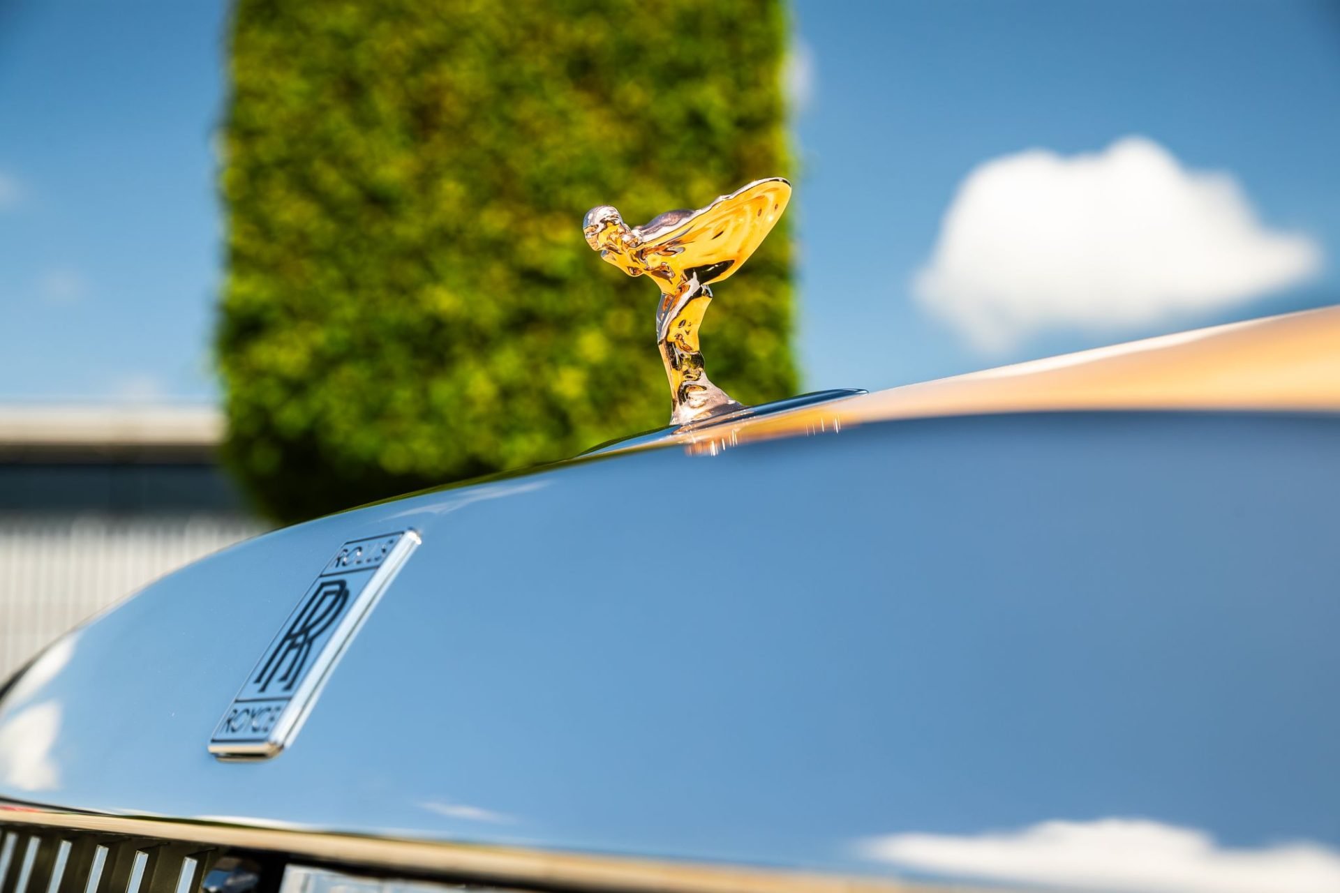 P90620263 highRes rolls royce spectre