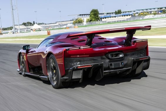 ferrari f8082