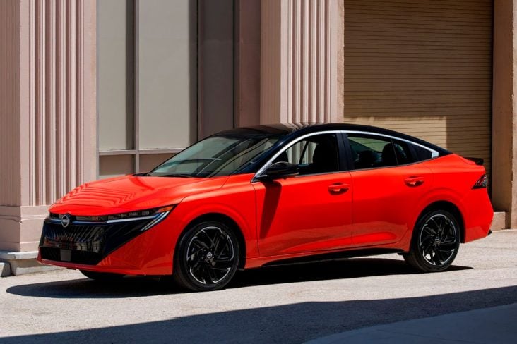 nissan sentra sr 2026 laranja frente