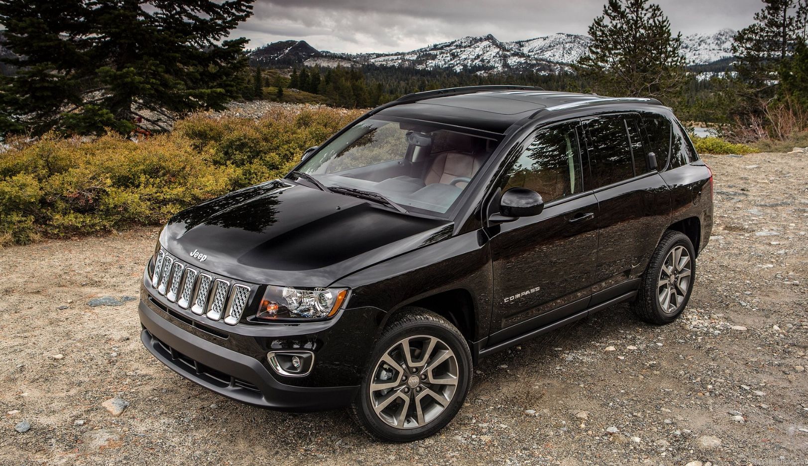 JEEP COMPASS 2014 PRETO FRENTE E LATERAL
