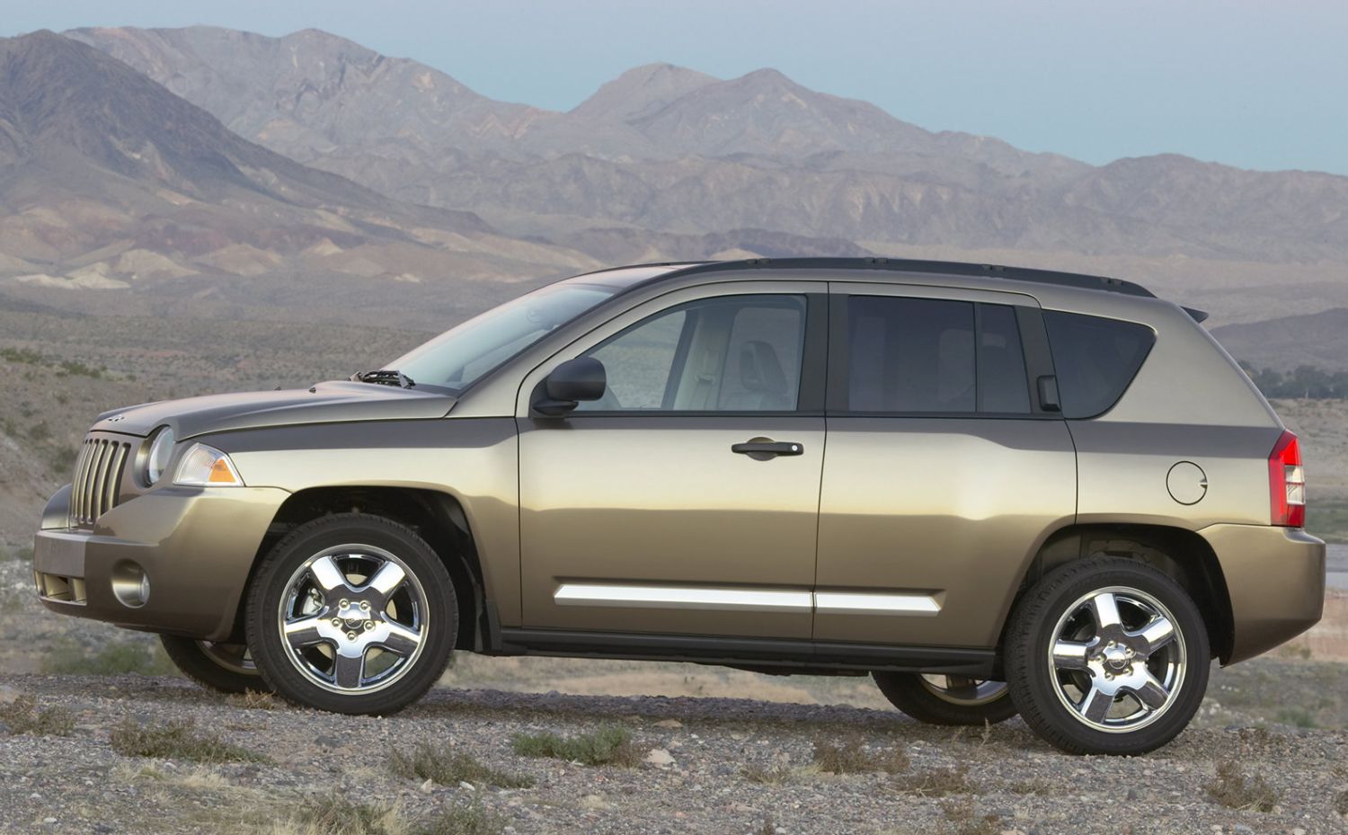 JEEP COMPASS 2007 VERDE LATERAL