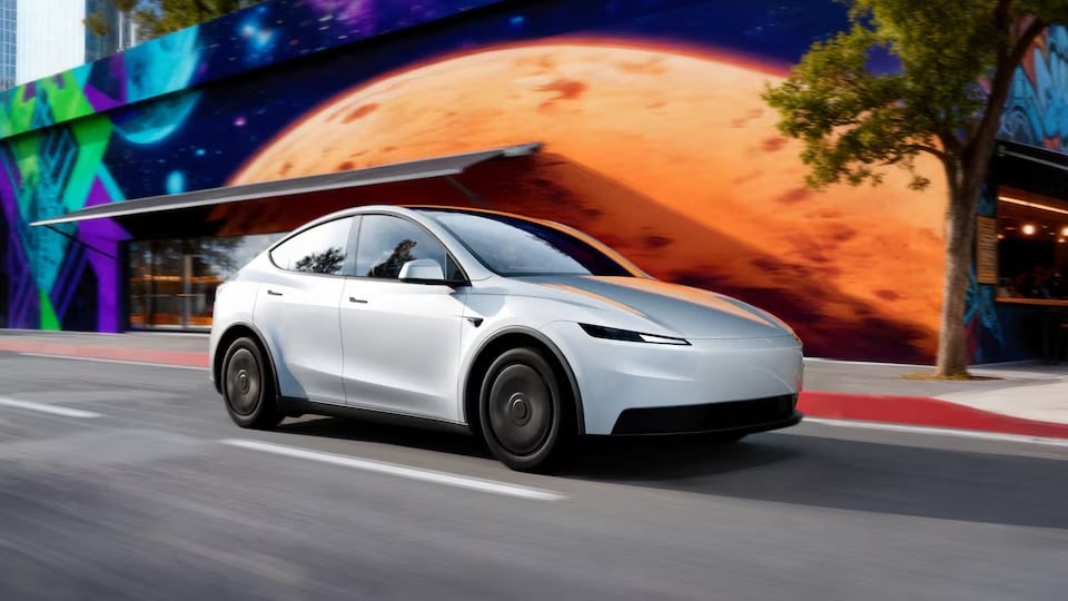 Model Y Standard 4