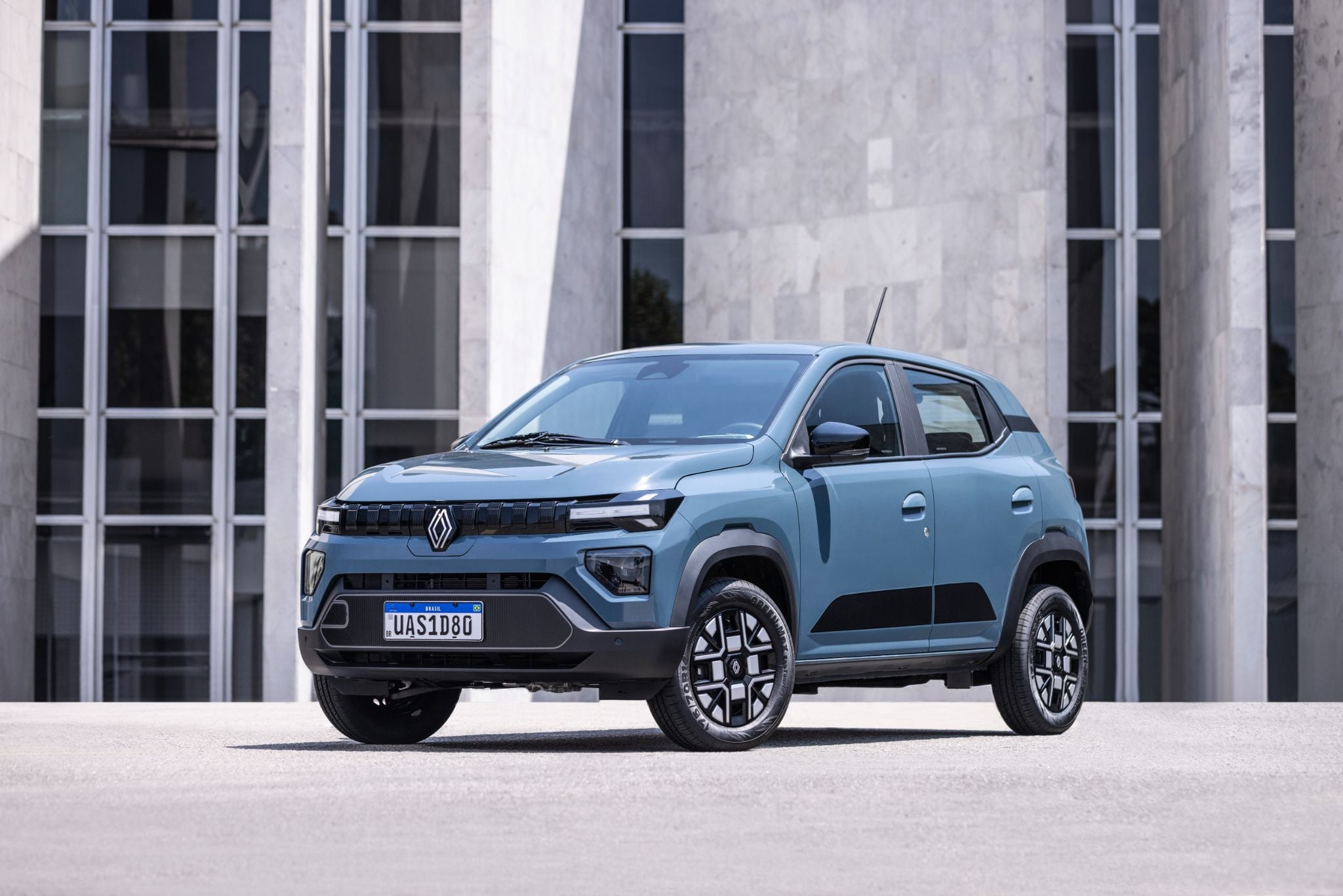 Renault Kwid E Tech Techno 2026 azul slate frente (4)