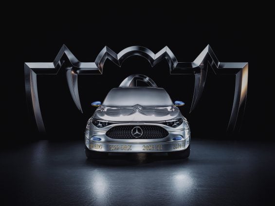 Mercedes Benz enthüllt League of Legends Art Piece vor Start der Worlds 2025 Mercedes Benz unveils League of Legends art piece ahead of Worlds 2025 kick off