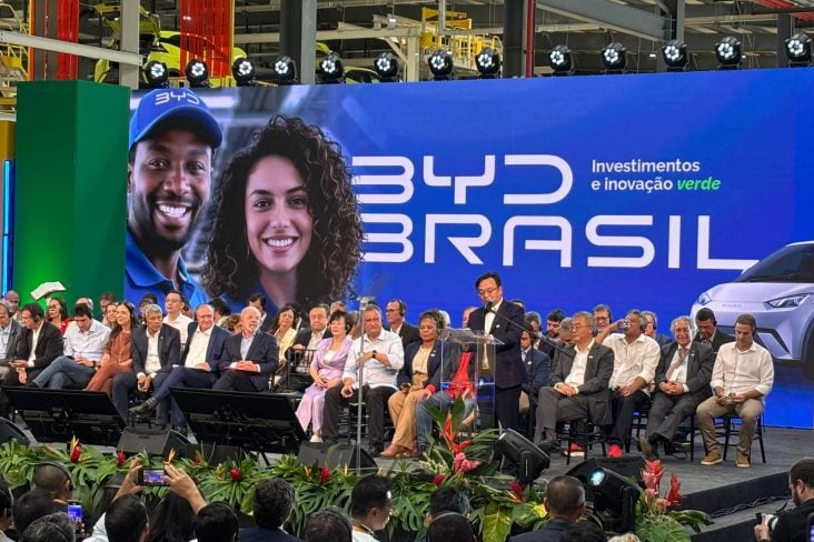 inauguração fábrica da BYD em camaçari fundador wang chuanfu