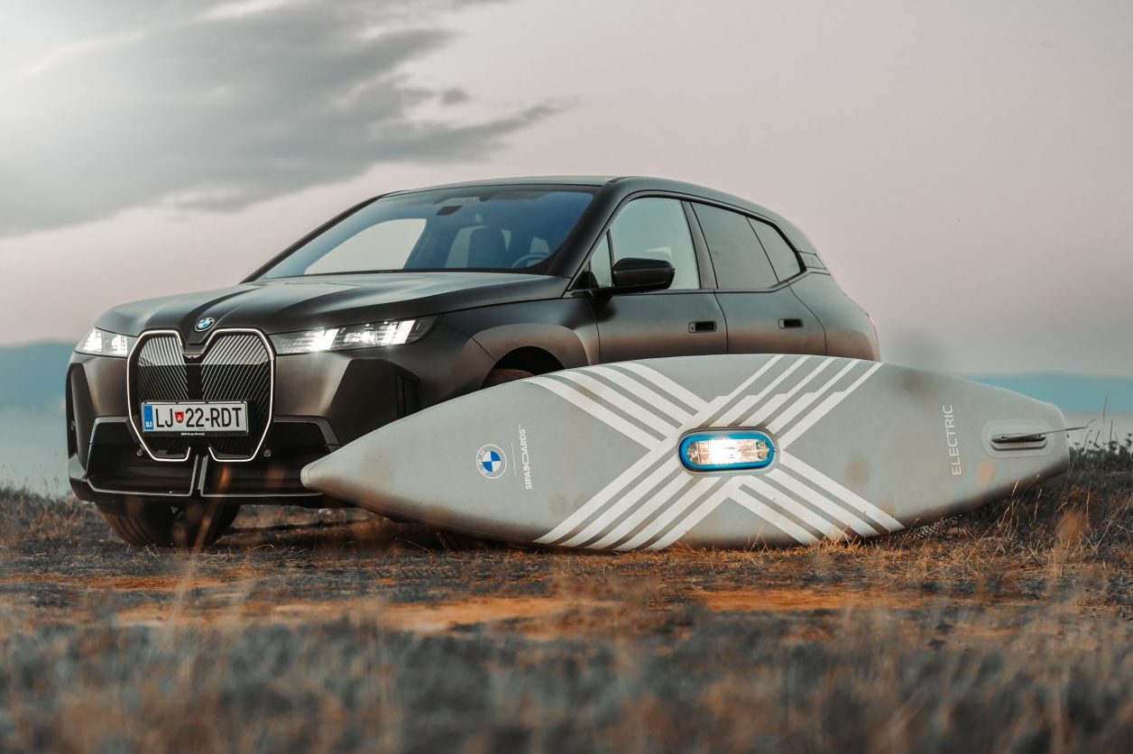 BMW lança prancha de stand-up elétrica e em fibra de carbono