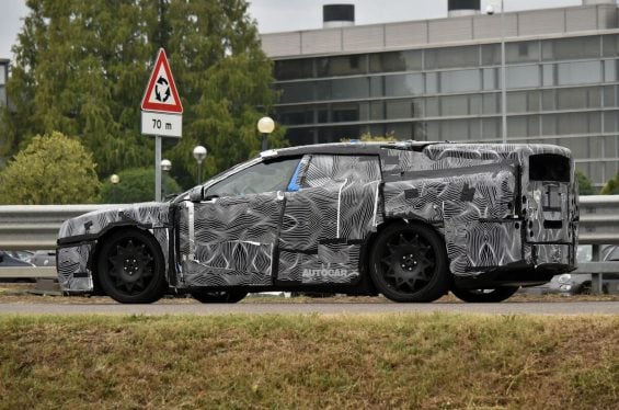 Nova Ferrari Elétrica, prevista para 2026 (3)