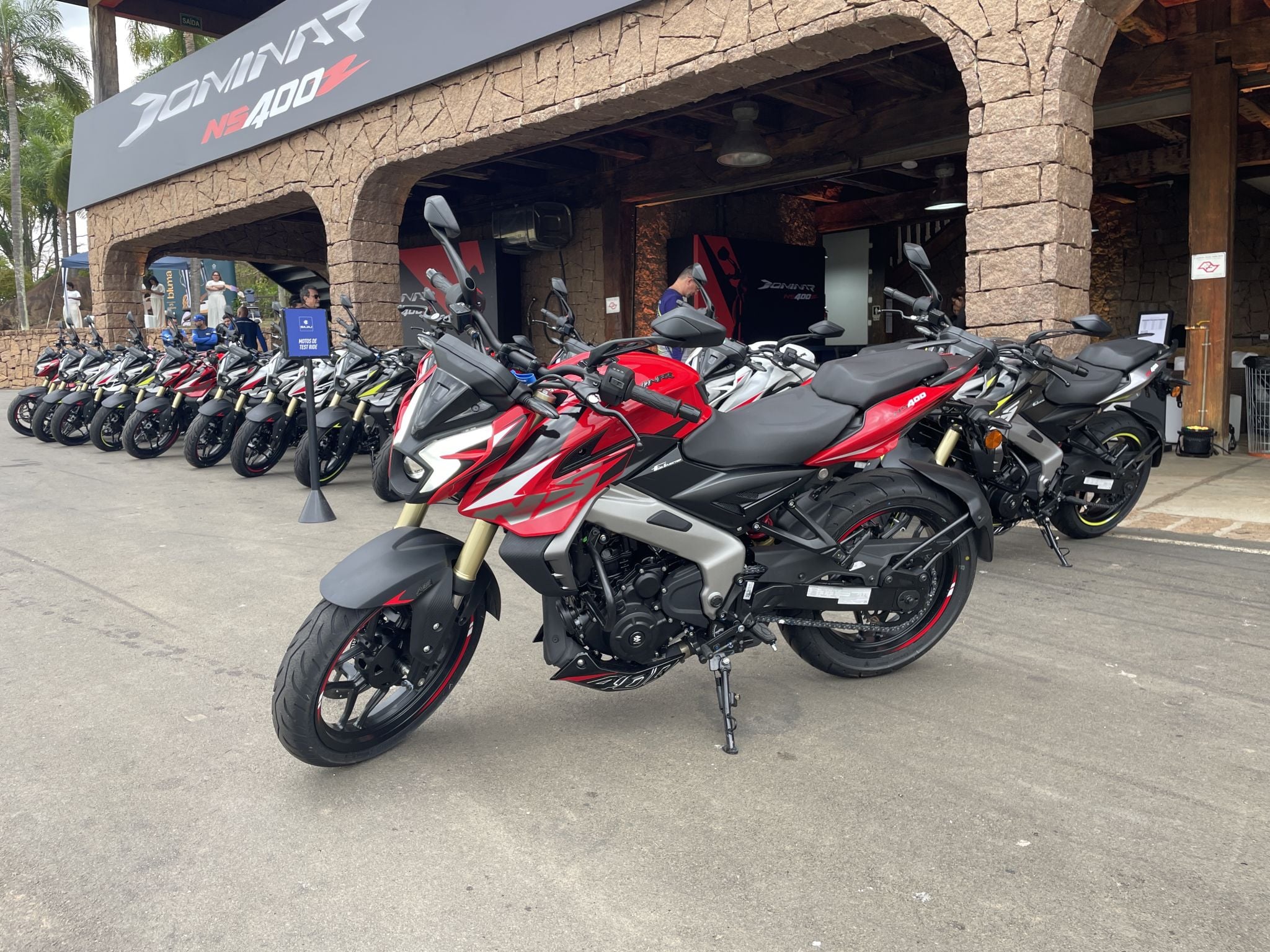 Bajaj Dominar NS 400z oficialmente lançada por R$ 26.900