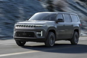 Jeep Grand Wagoneer 2026 passa por atualizações