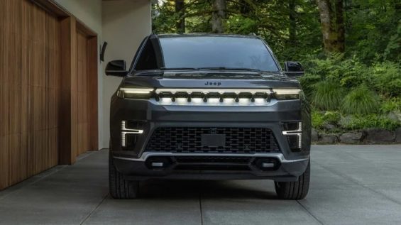 Jeep Grand Wagoneer 2026 passa por atualizações