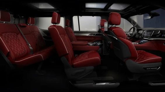 Jeep Grand Wagoneer 2026 passa por atualizações (interior)