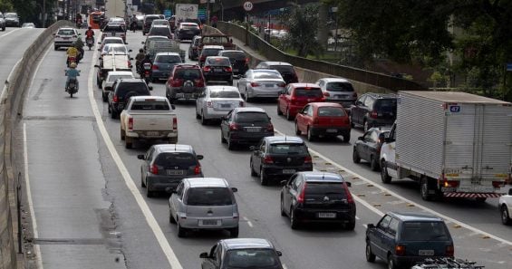 Dia do Automóvel traz alento em melhorar segurança viária