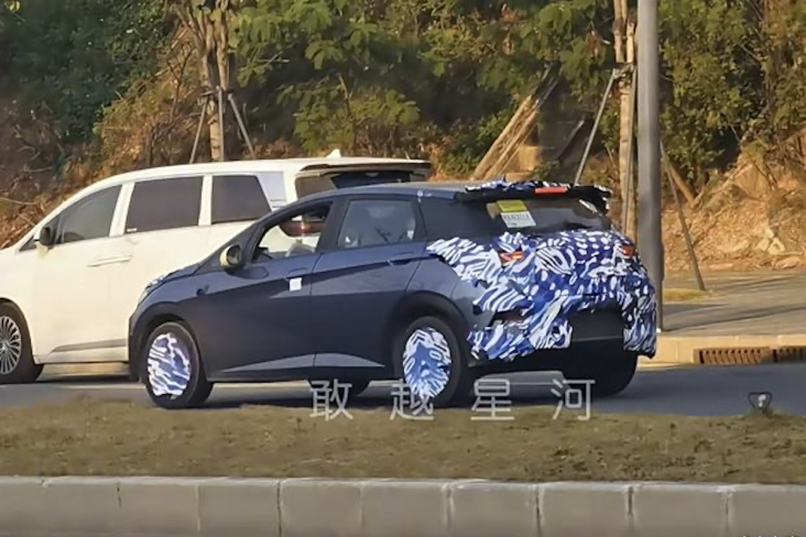 Flagra do novo BYD Dolphin 3