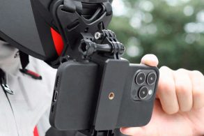 celular no capacete (1)