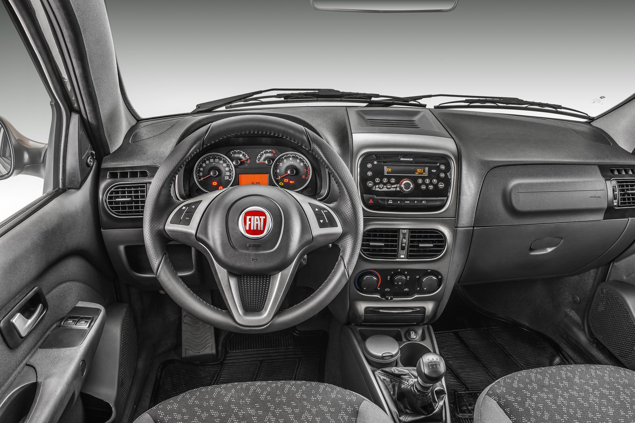 FIAT STRADA TREKKING 2015 INTERIOR PAINEL  2015 INTERIOR PAINEL