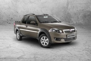 FIAT STRADA TREKKING 2015 DOURADA FRENTE LATERAL