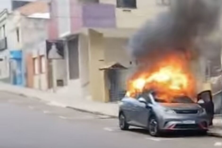 BYD pega fogo no Brasil