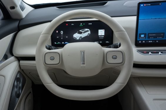 GWM Wey 07 interior marfim volante