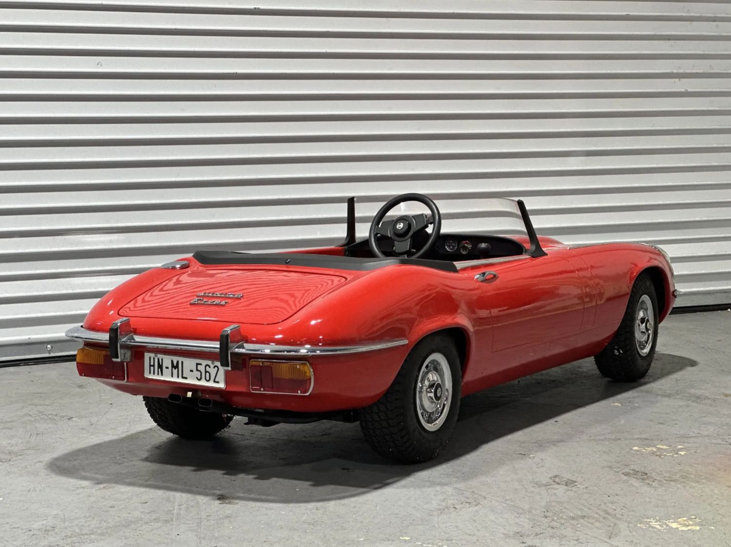 JAGUAR E TYPE JUNIOR VERMELHO TRASEIRA E LATERAL