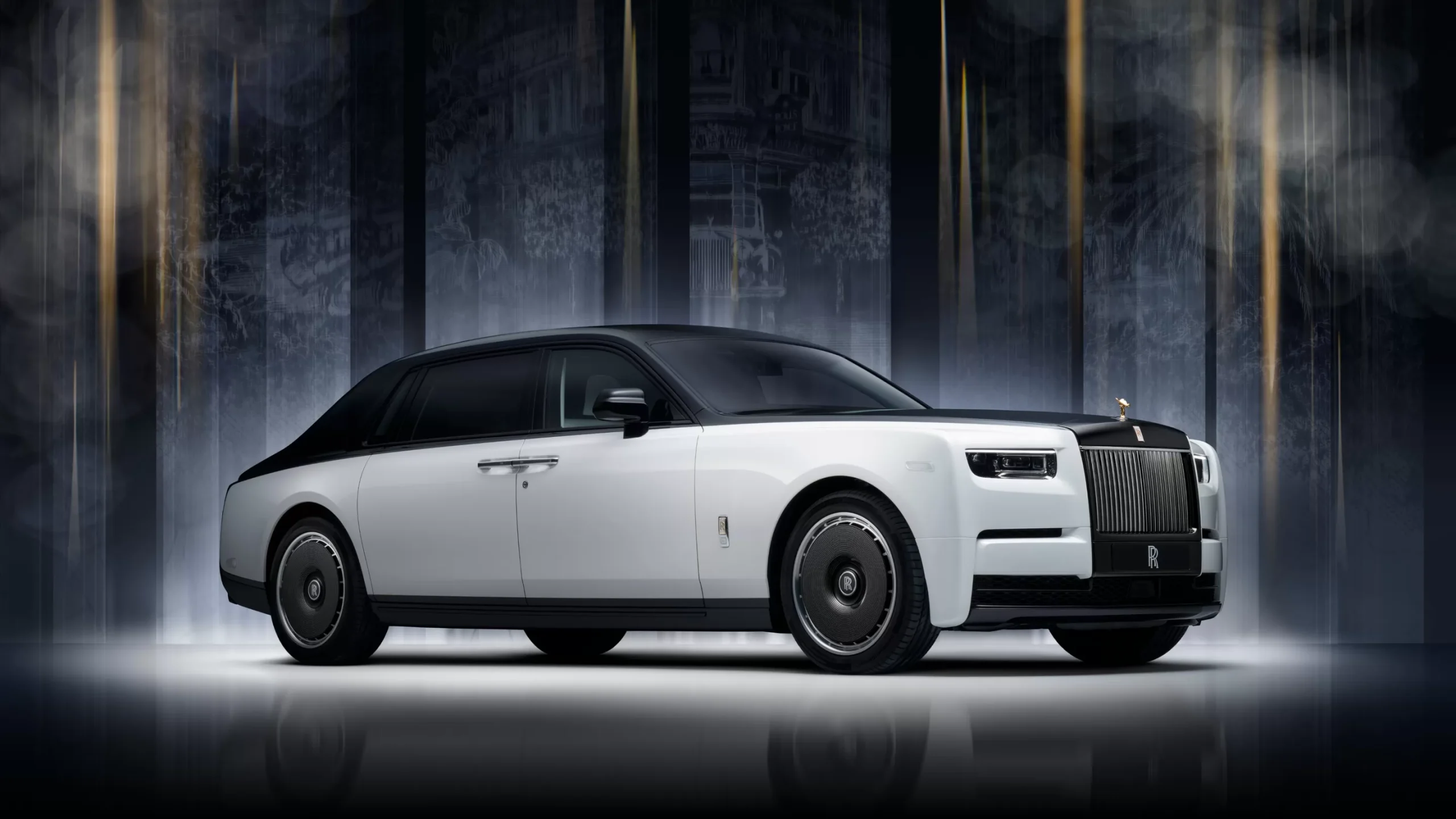 Rolls-Royce celebra 100 anos do Phantom com série repleta de ouro