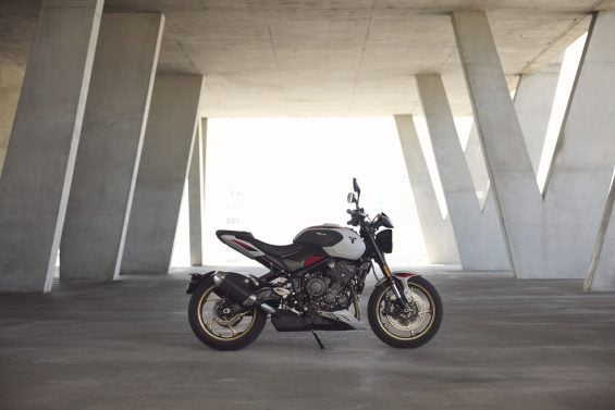 Triumph confirma Trident 800 e atualiza linha 660 no Brasil