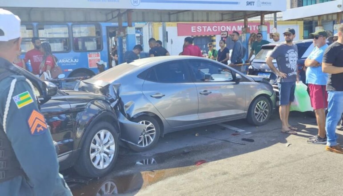 Flanelinha sem carteira causa batida com 11 veículos em Sergipe