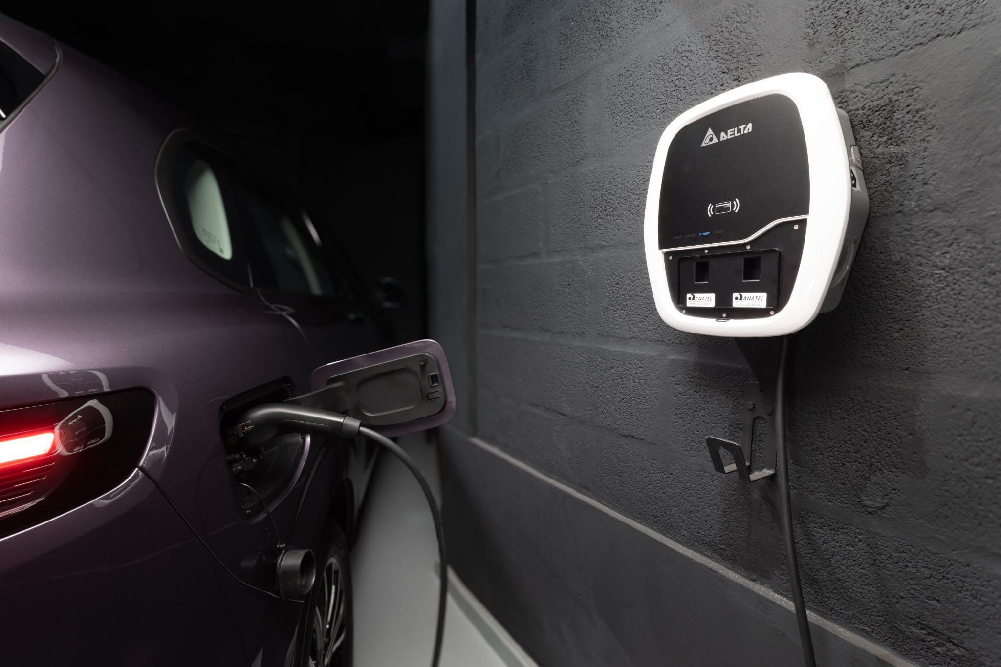 Leapmotor B10 2026 roxo aurora wallbox