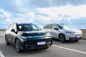 Leapmotor C10 BEV e Ultra hírido frente em movimento (4)