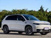 Leapmotor C10 Ultra Híbrido REEV 2026 branco alvorada frente