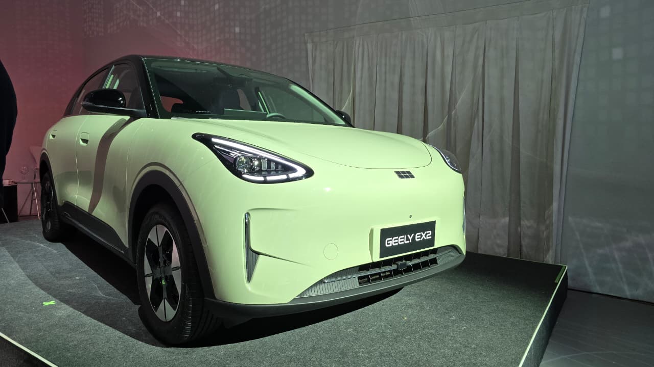Geely EX2 chega por R$ 119.990 para avançar sobre o Dolphin Mini