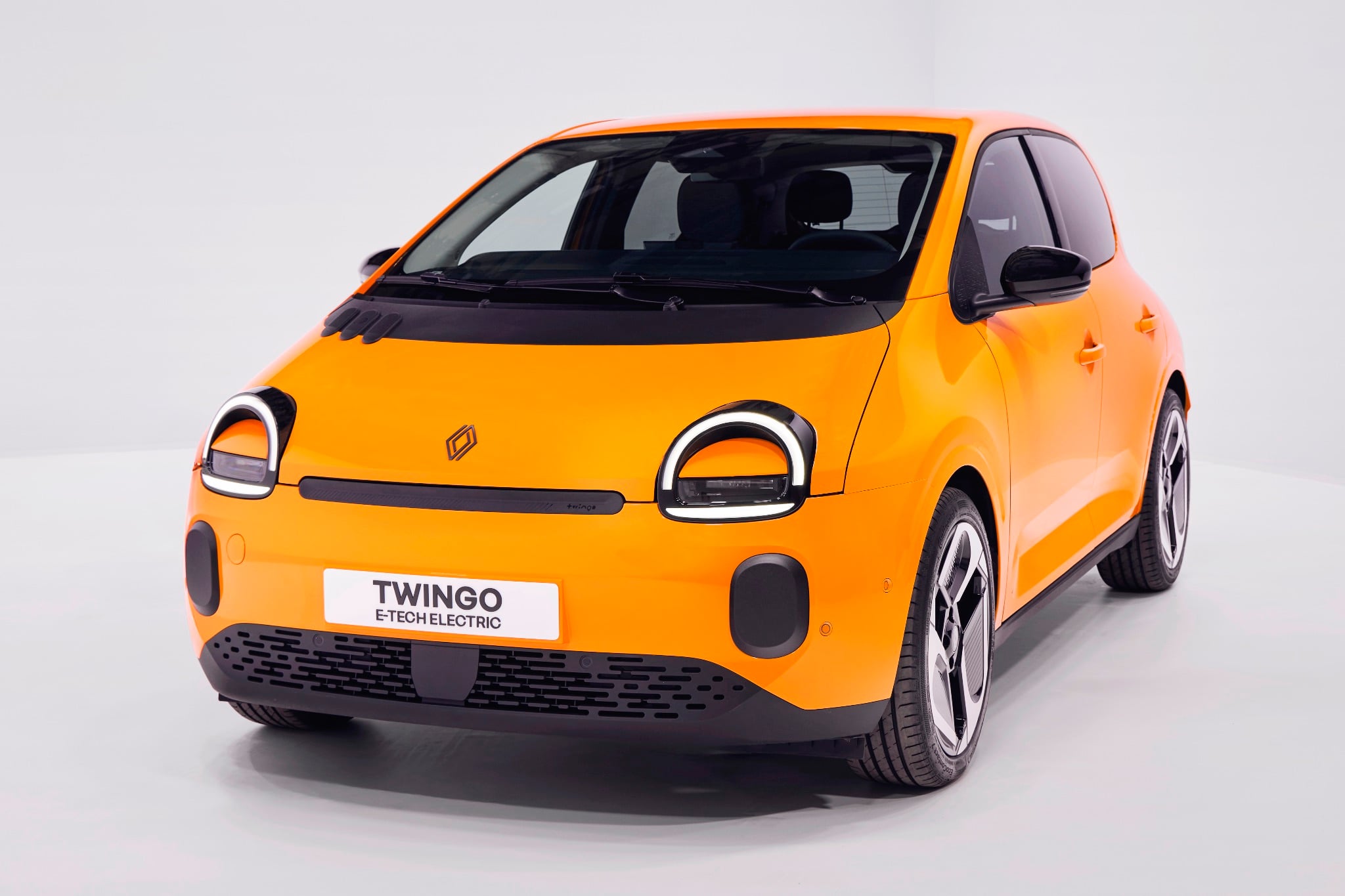 Renault muda estratégia e decreta o fim da sua divisão de carros elétricos Ampere