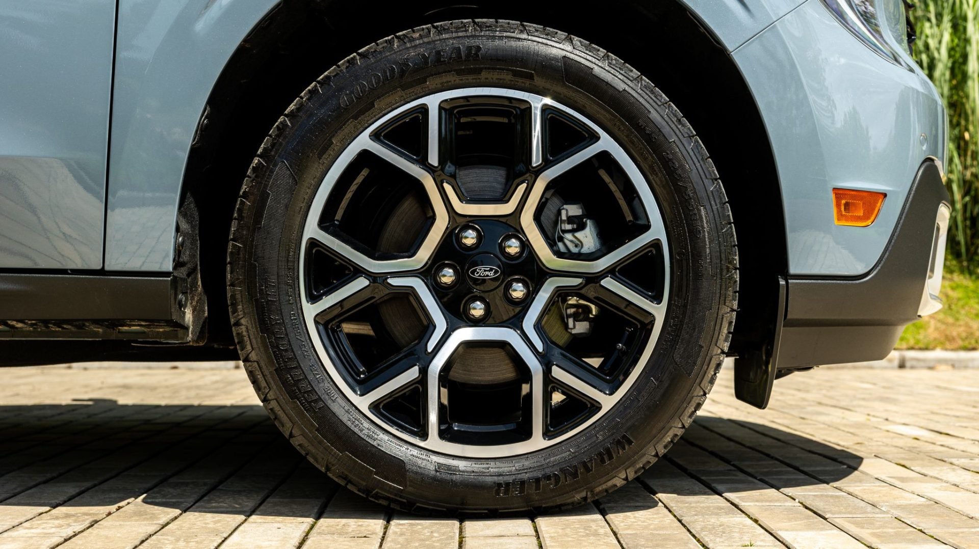 Maverick Hybrid 2025 Exterior (9)