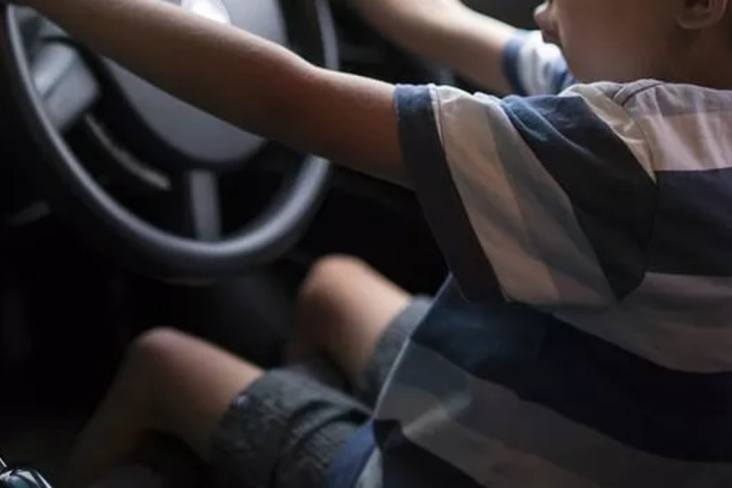 Menino de 11 anos dirige até a casa dos avós em SP