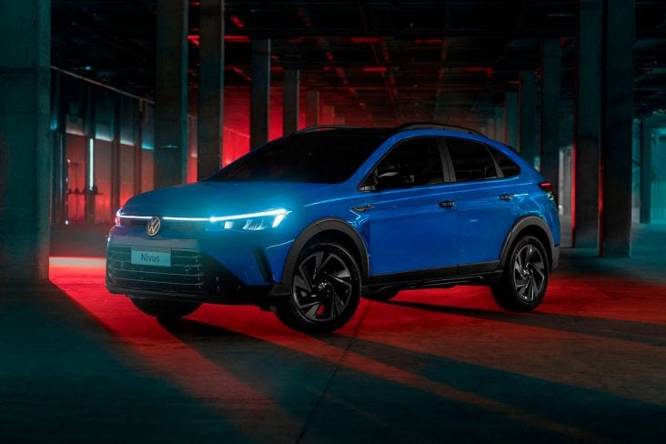 Volkswagen Nivus Highline Outfit 2025 azul frente