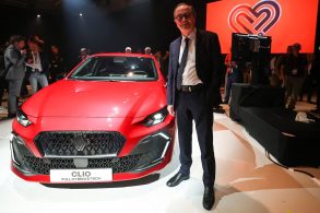 “A Europa está destruindo sua própria indústria automobilística”:afirma o CEO da Renault