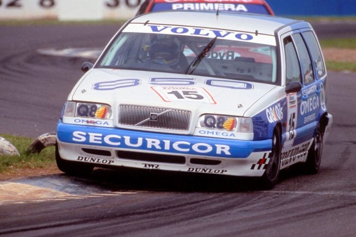 VOLVO 850 BTCC 1994 EM MOVIMENTO DE FRENTE
