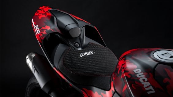 Panigale V2 FB63 gallery mosaic 1920x1080 06