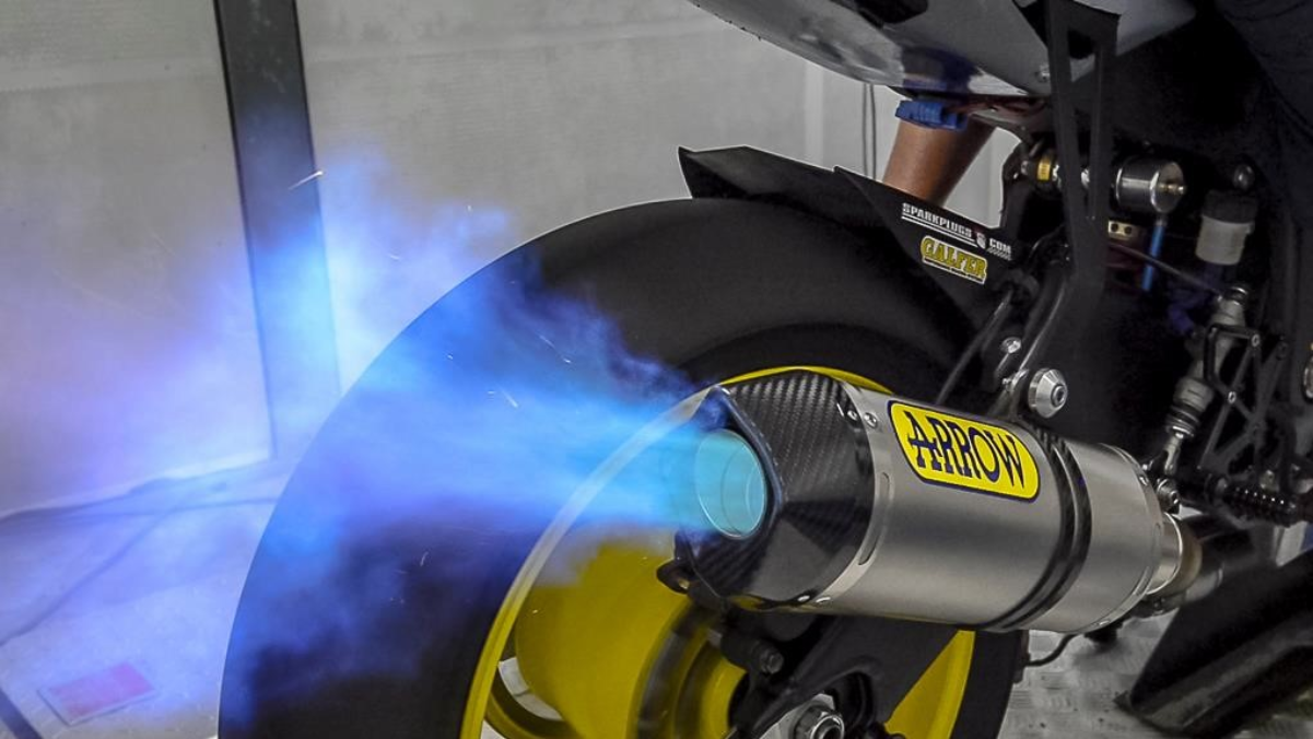 Cortar giro é garantia de 'fritar' o óleo da moto e até derreter peças