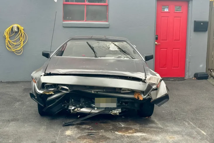 DeLorean de Luke Randall após batida