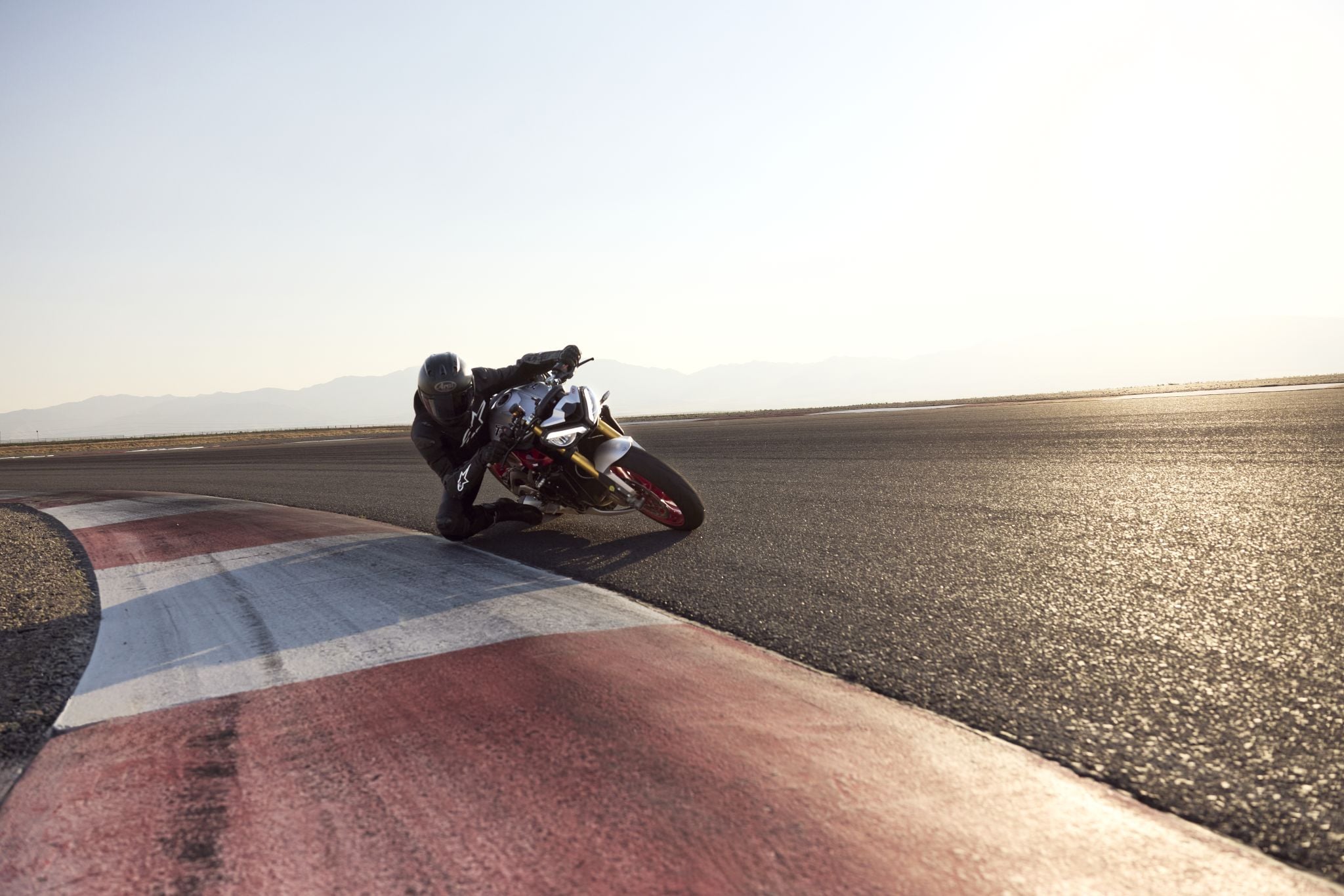 Triumph Street Triple 765 RX (12)