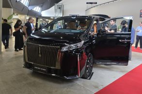 Minivan GWM Wey G9 no Salão do Automóvel 2025 (1)