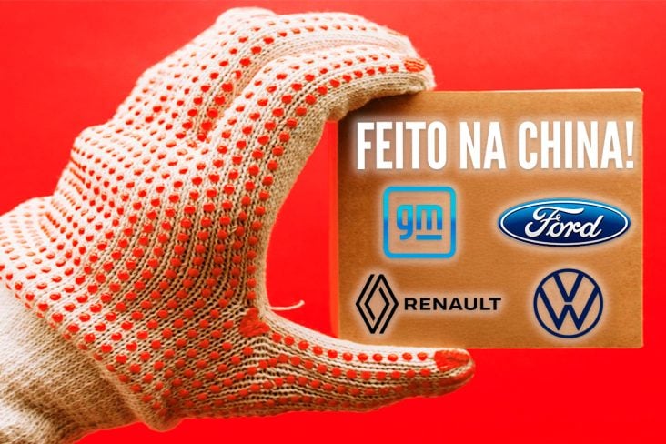 UMA MÃO COM LUVAS SEGURA UM PACOTE ESCRITO FEITO NA CHINA COM AS LOGOS DA GM , FORD, RENAULT e VOLKSWAGEN
