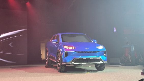 Salão do Automóvel Lecar campo frente