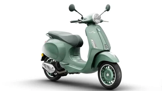 edição comemorativa de 80 anos da vespa 4