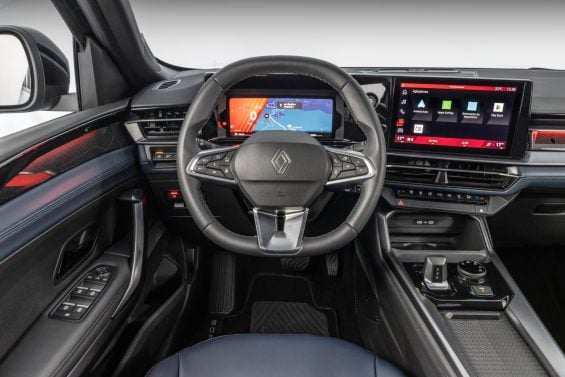 Renault Boreal Iconic 2026 interior painel