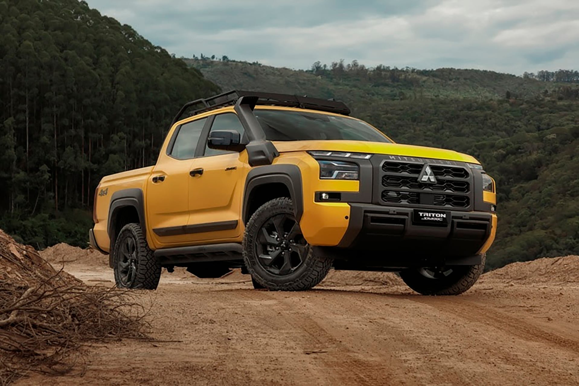 Mitsubishi Triton Savana 2