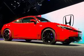 Honda Prelude 2026 vermelho frente parado