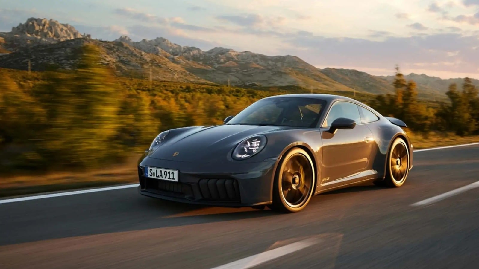 Motor do Porsche 911 pode ganhar sistema de hidrogênio em 2026
