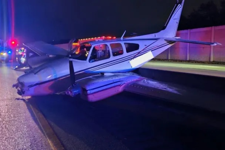 florida plane crash freeway 003 (1)